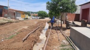 Read more about the article Prefeitura e SAAE realizam melhorias na rede de abastecimento no bairro Novo Horizonte.